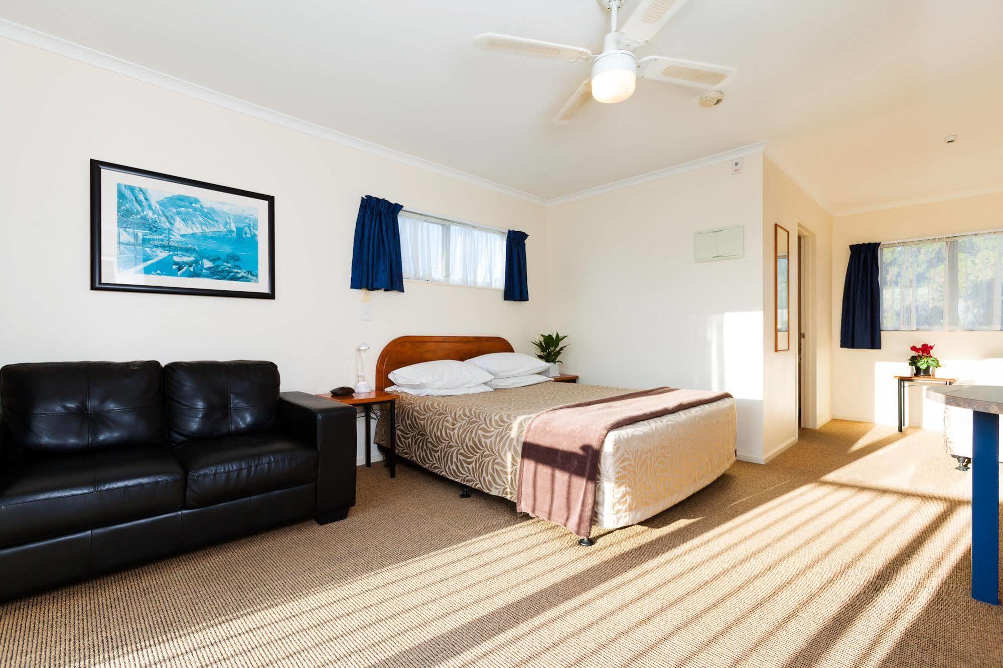 Elliotts Kapiti Coast Motor Lodge Paraparaumu Dış mekan fotoğraf