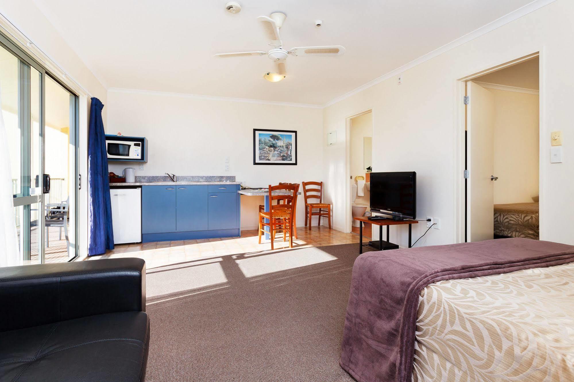 Elliotts Kapiti Coast Motor Lodge Paraparaumu Dış mekan fotoğraf