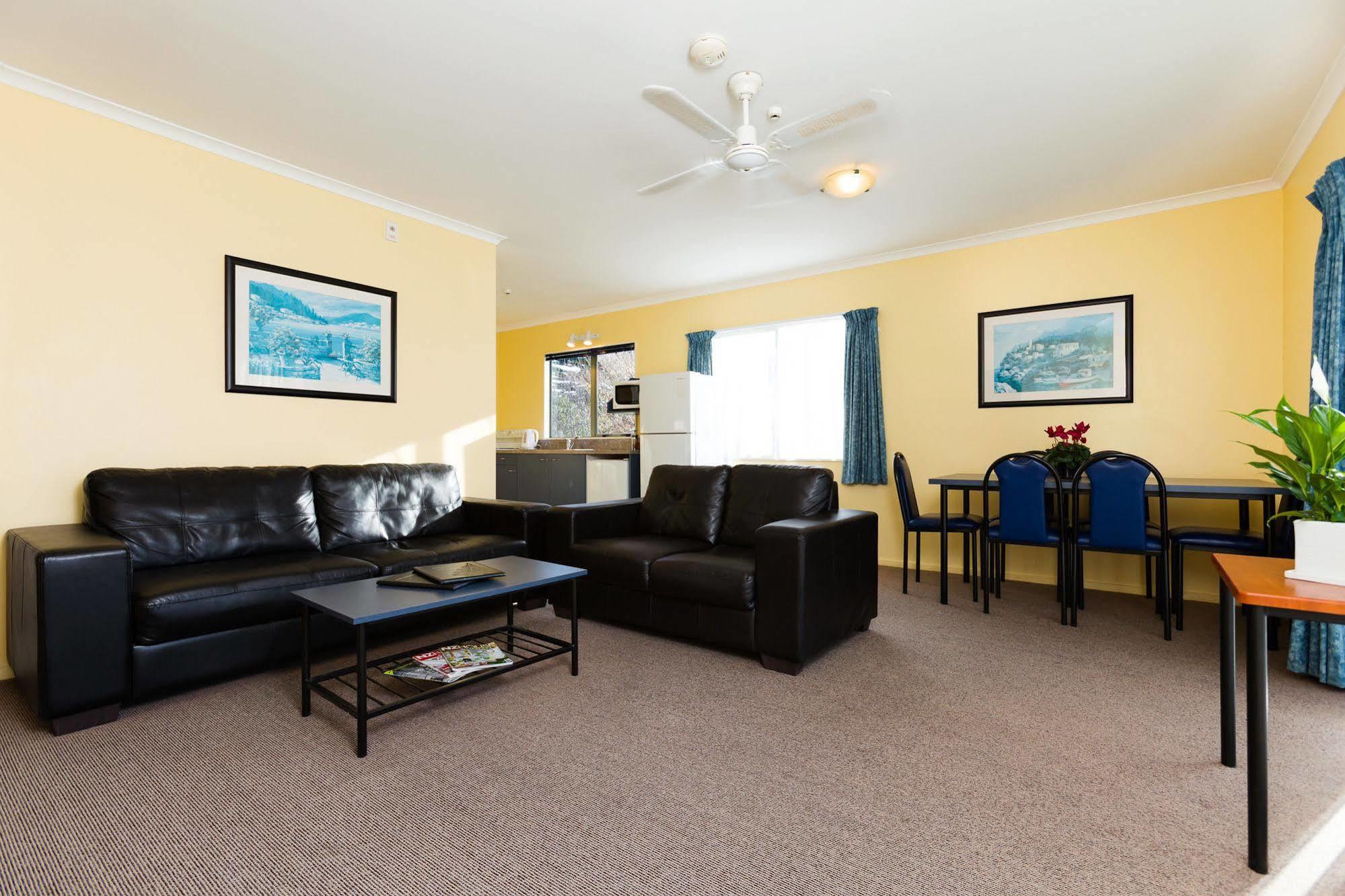 Elliotts Kapiti Coast Motor Lodge Paraparaumu Dış mekan fotoğraf